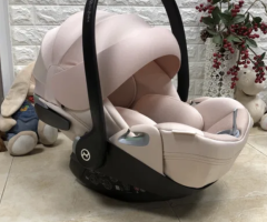 CYBEX Cloud T Plus i-Size autósülés 0+ csoport (0-13 kg)